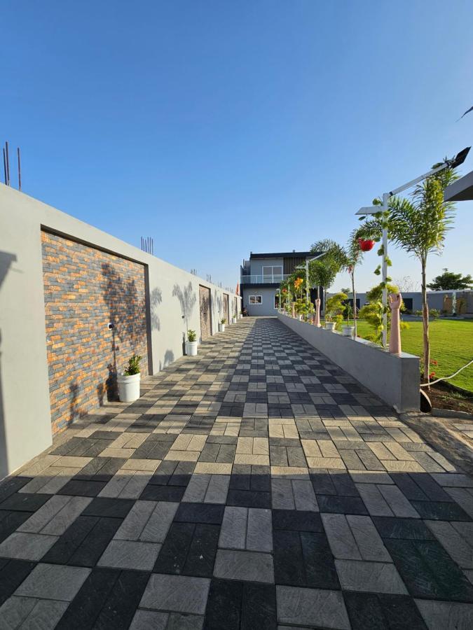 فيلا Shree Ambe Farmhouse اوجاين المظهر الخارجي الصورة