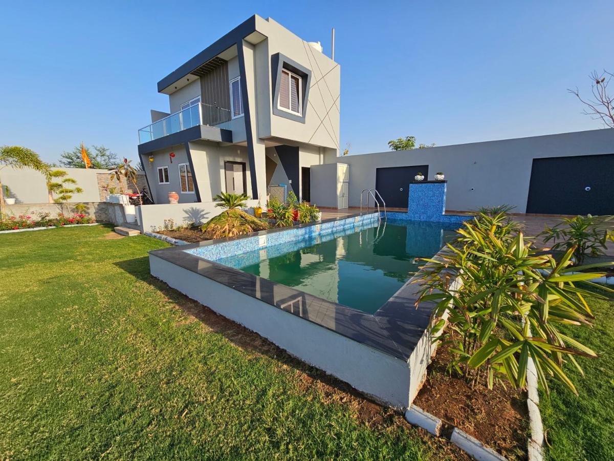 فيلا Shree Ambe Farmhouse اوجاين المظهر الخارجي الصورة