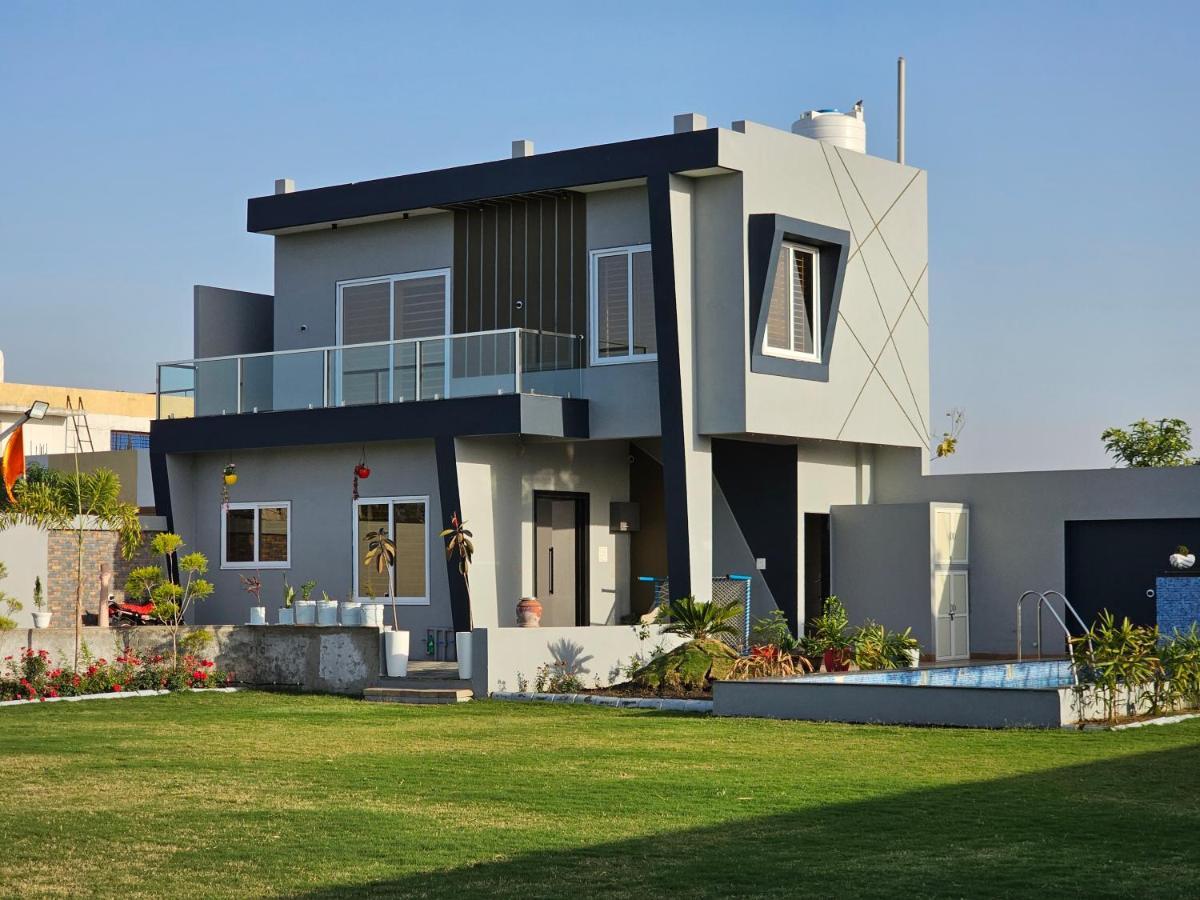 فيلا Shree Ambe Farmhouse اوجاين المظهر الخارجي الصورة